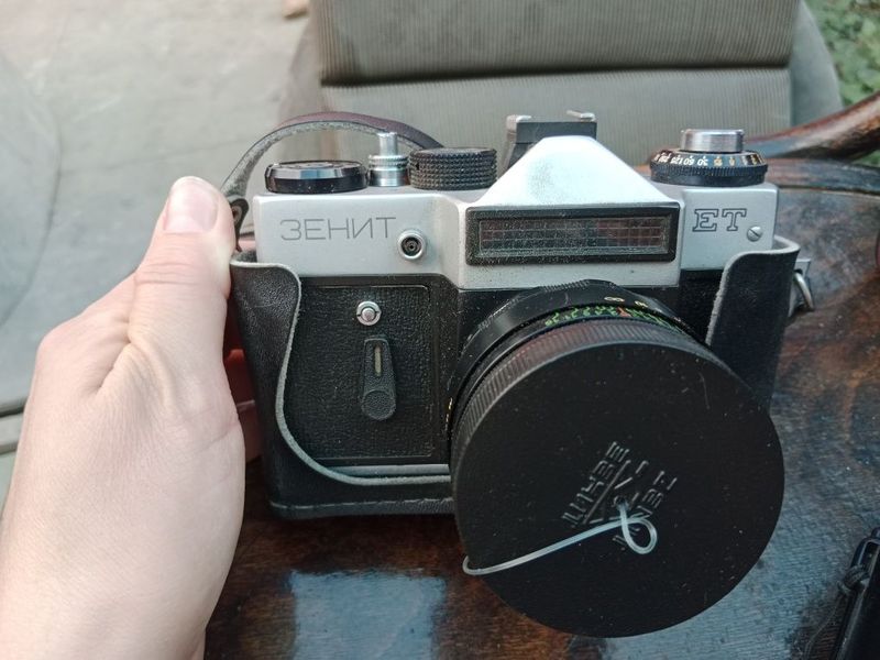 Фотоаппараты плёночные Зенит и Коника. Фотоаппараты плёночные Зенит и Коника.