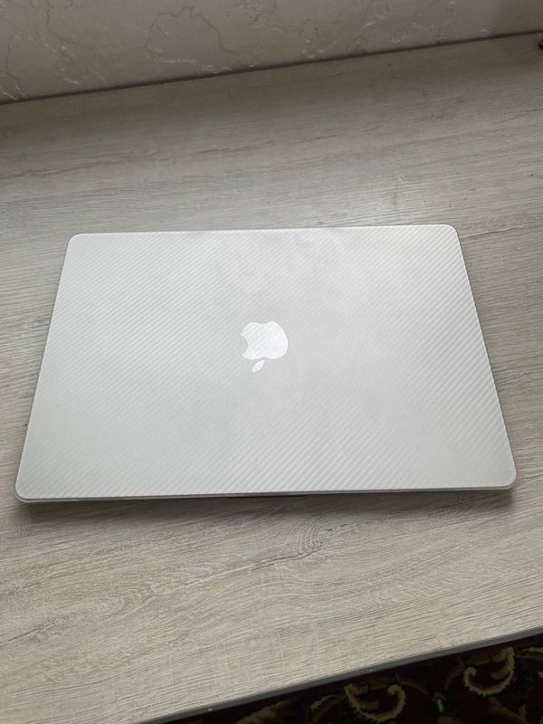 MacBook Air 15 M3 16/512 100%