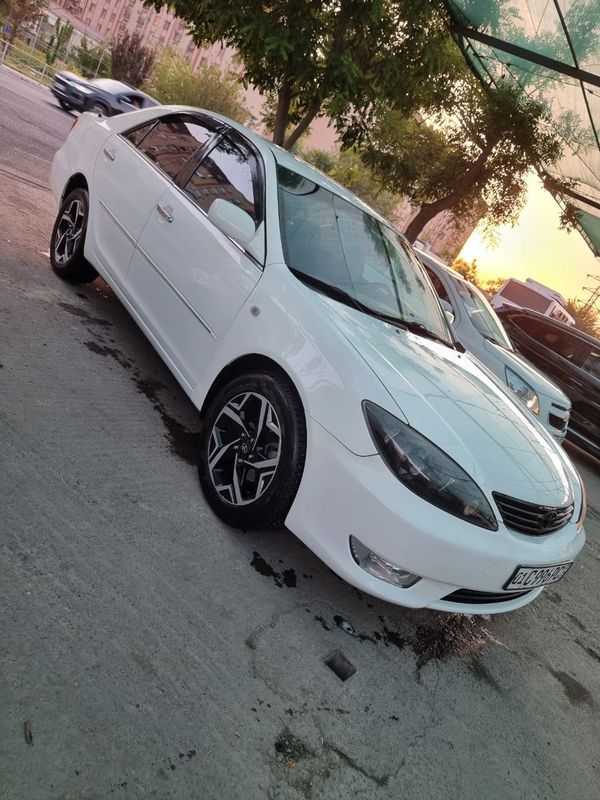 Tayota Camry sotiladi xadavoylari yengi Tayota Camry sotiladi xadavoylari yengi