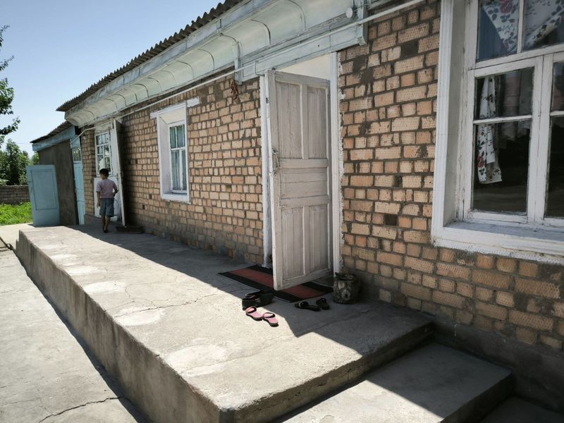 Ховли уй сотилади Ховли уй сотилади