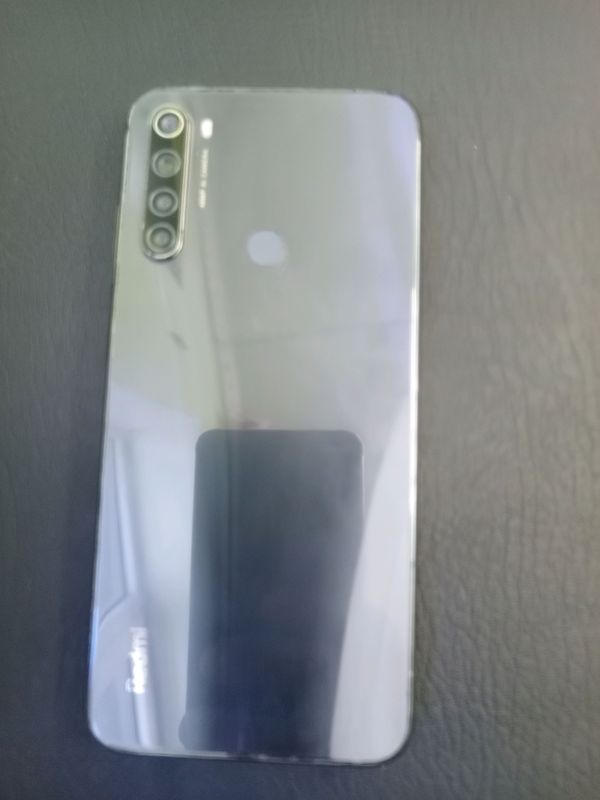 Telefon sotiladi Telefon sotiladi