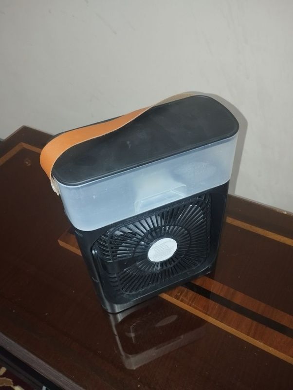 Bolalar uchun oyinchoq mushukcha va mini ventilyator Bolalar uchun oyinchoq mushukcha va mini ventilyator