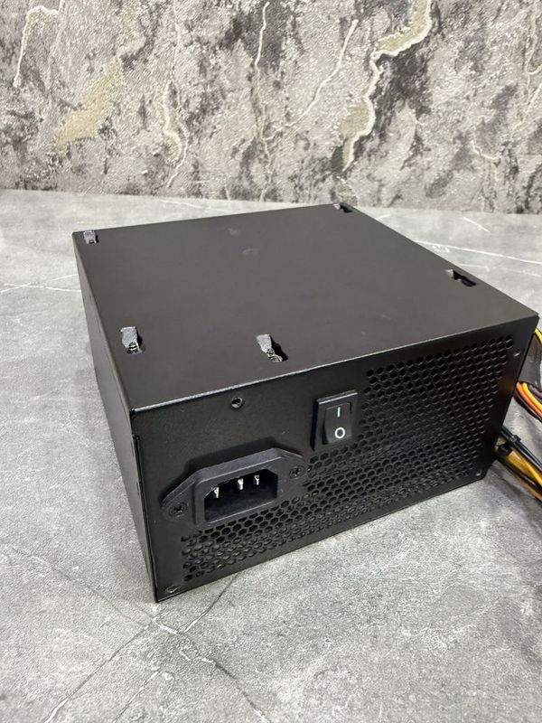 Блок питания DeepCool DE600 V2 — новый, полный комплект Блок питания DeepCool DE600 V2 — новый, полный комплект
