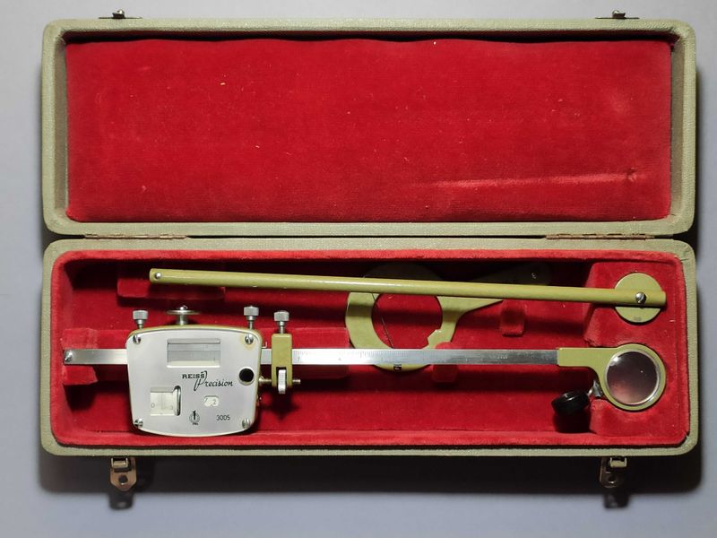 Планиметр Reiss Precision 3005 Compensating Polar Planimeter