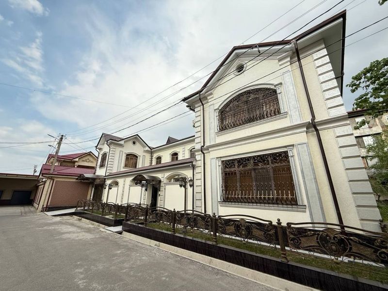Сагбон евро дом 3.2соток 300кв.м 7комнат 2этажей евро ремонт с мебелью Сагбон евро дом 3.2соток 300кв.м 7комнат 2этажей евро ремонт с мебелью