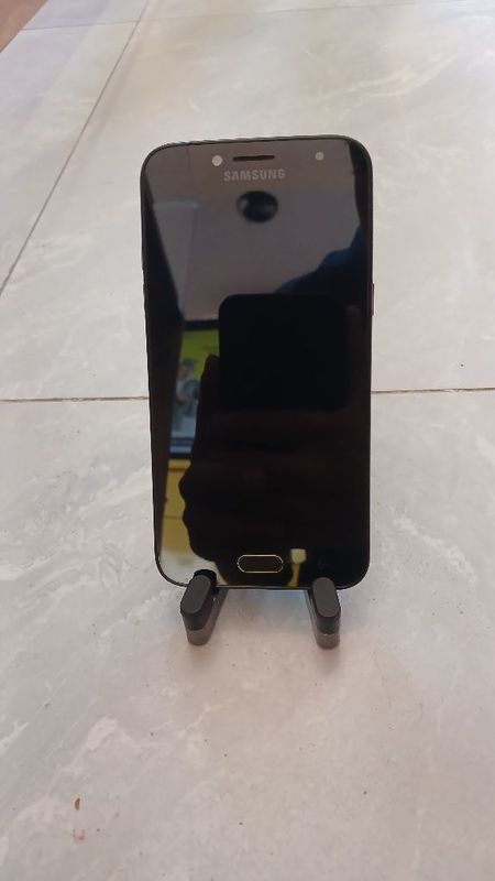 Samsung J2 PRO karobkasi bilan